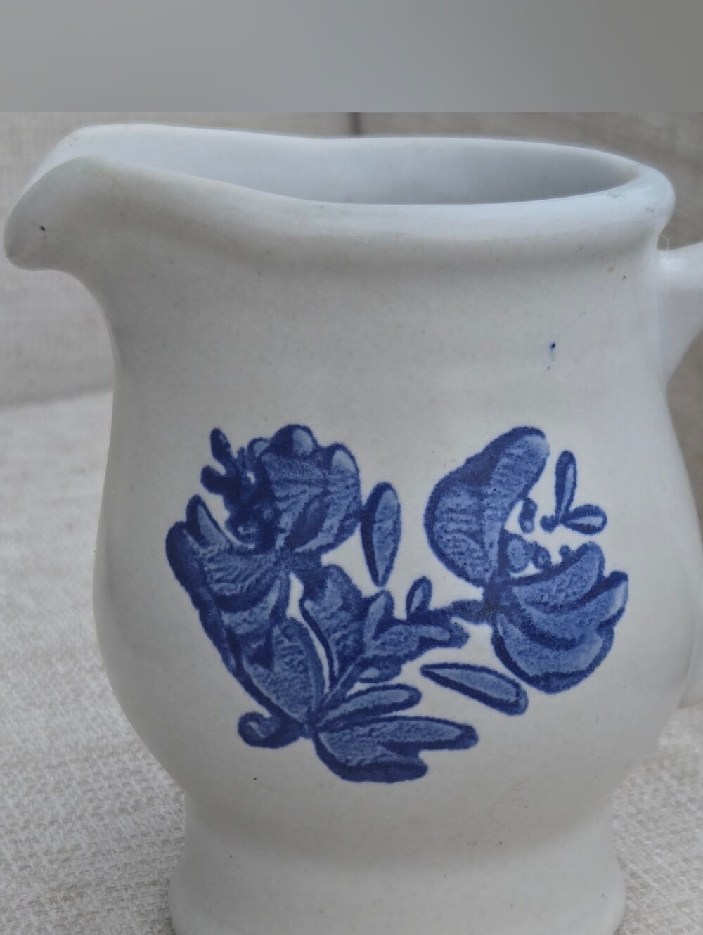 Vintage Pfaltzgraff Stoneware Floral Creamer Pitcher 4.5" Blue & White Country